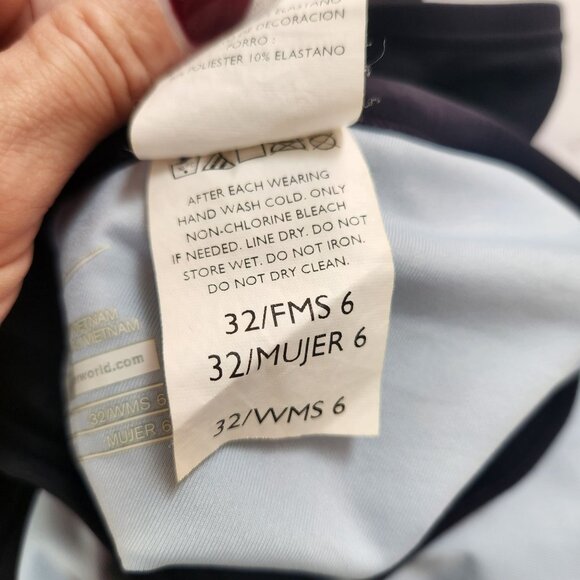 Nike Black One-Piece Swimsuit Swim Suit Bathing Suit Swimming Athletic 6 (32) - Picture 7 of 7